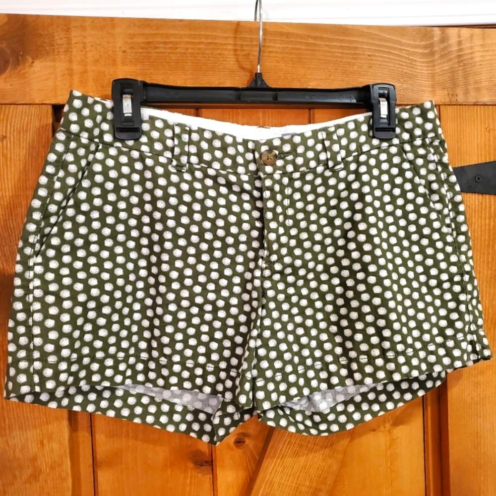 Old Navy seashell shorts